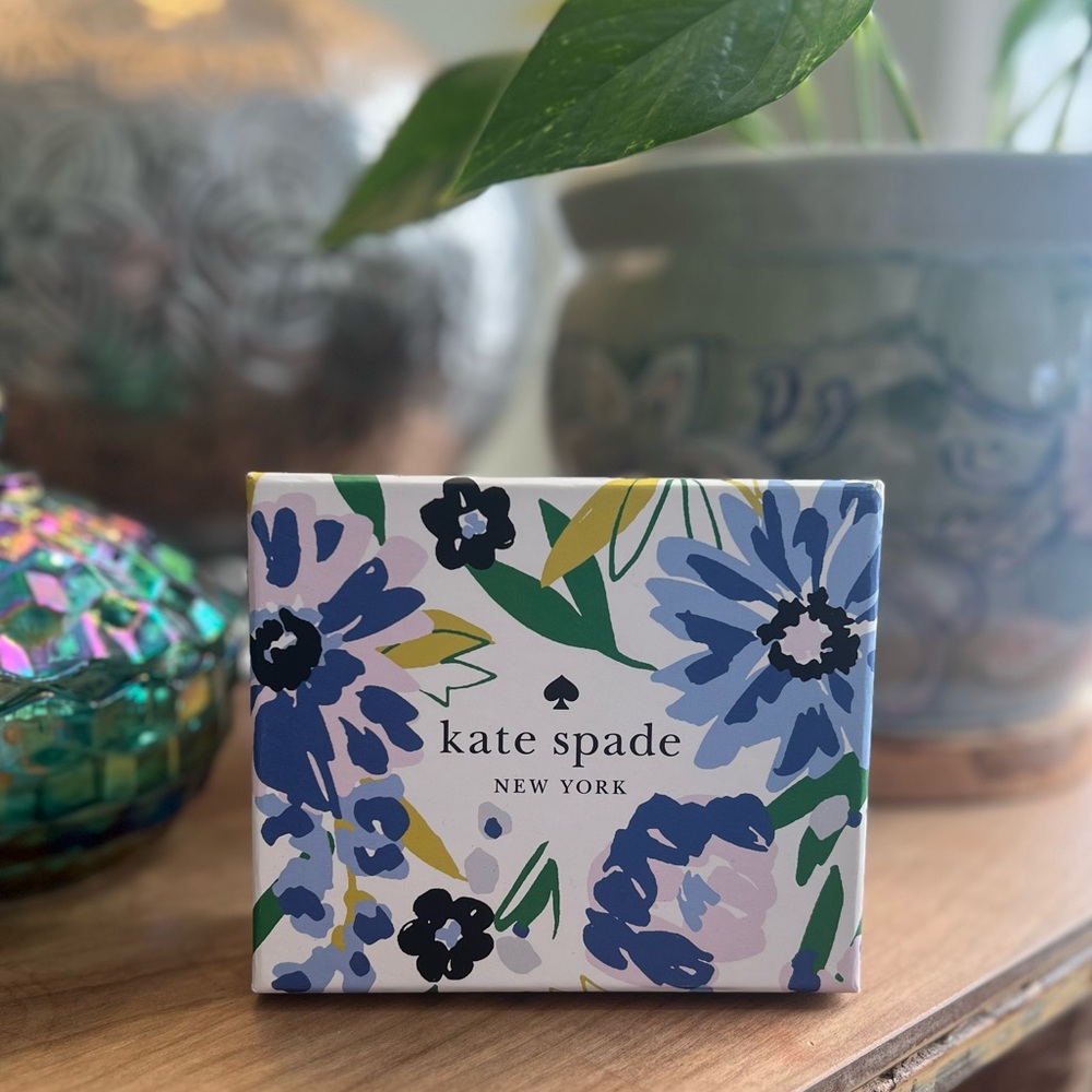Kate Spade Madison Festival Floral Print Card Holder New in Box - Picture 8 of 8